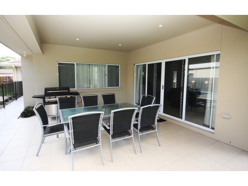 3 Oakdale Dr, Sippy Downs QLD 4556