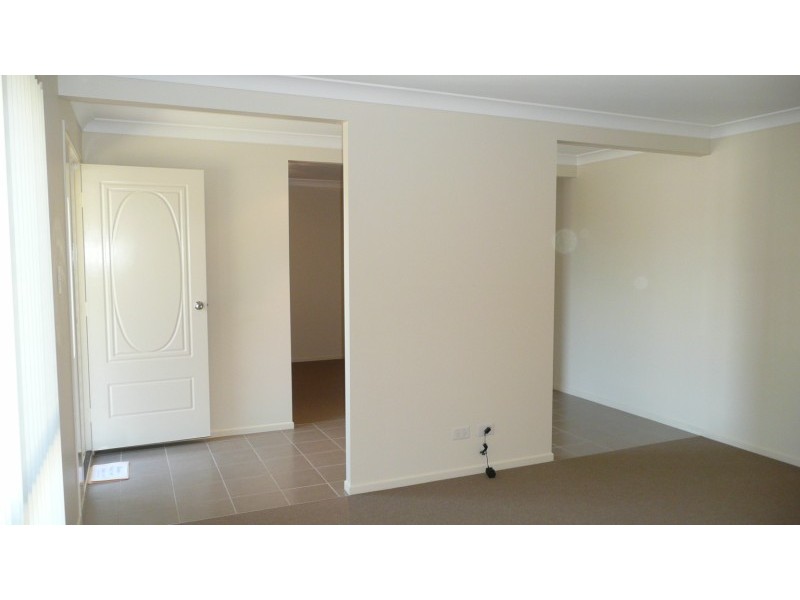 32 Kirsten Dr, Glass House Mountains QLD 4518