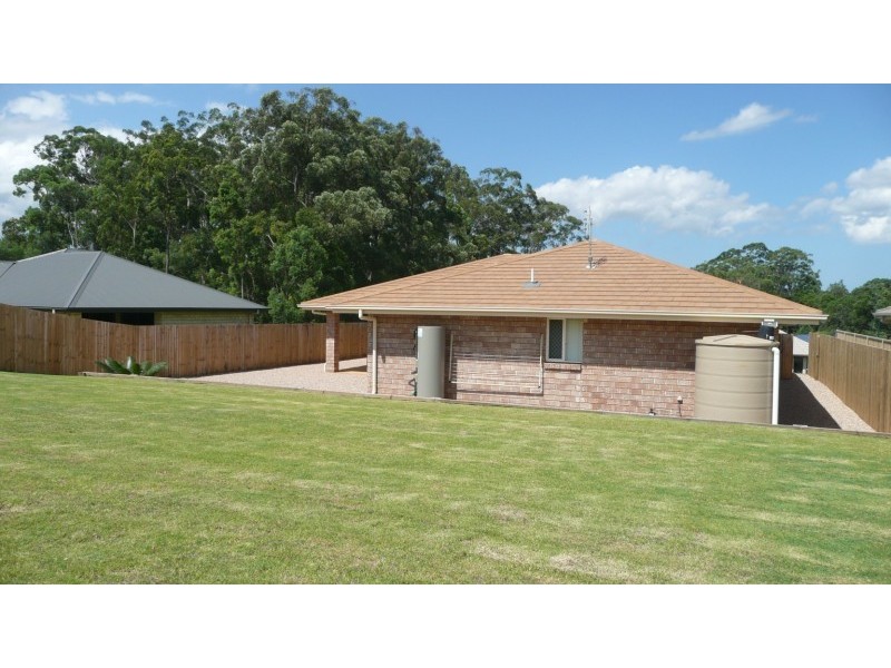 32 Kirsten Dr, Glass House Mountains QLD 4518