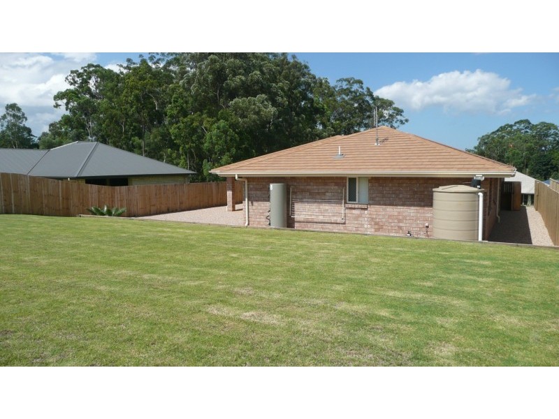 32 Kirsten Dr, Glass House Mountains QLD 4518
