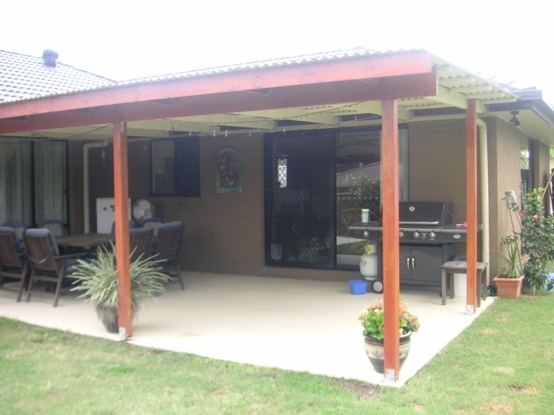 11 Winston Ct, Landsborough QLD 4550