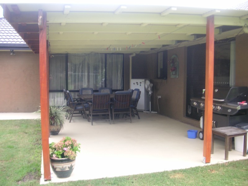 11 Winston Ct, Landsborough QLD 4550