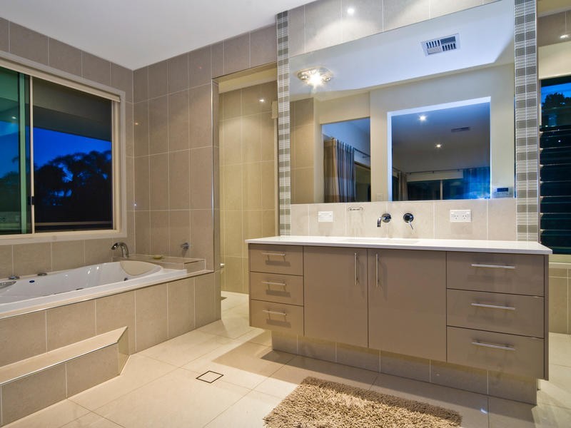 5 ELSA WILSON DR, Buderim QLD 4556