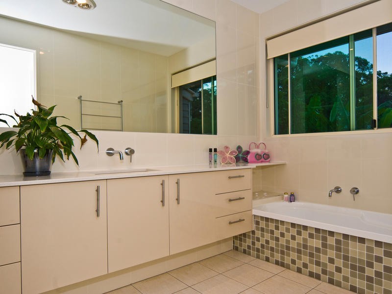 5 ELSA WILSON DR, Buderim QLD 4556