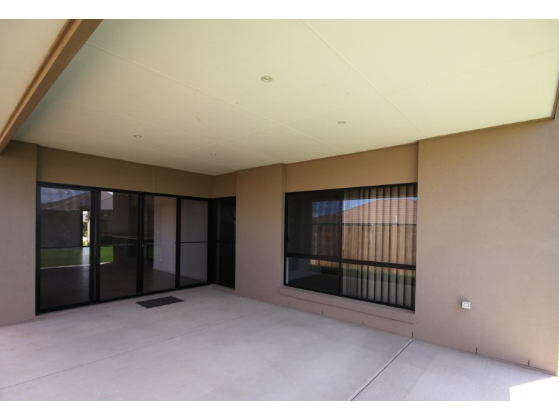 12 Ribbonwood St, Sippy Downs QLD 4556