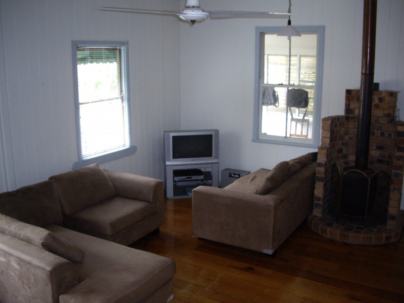 24 FAIRMEADOW RD, Nambour QLD 4560