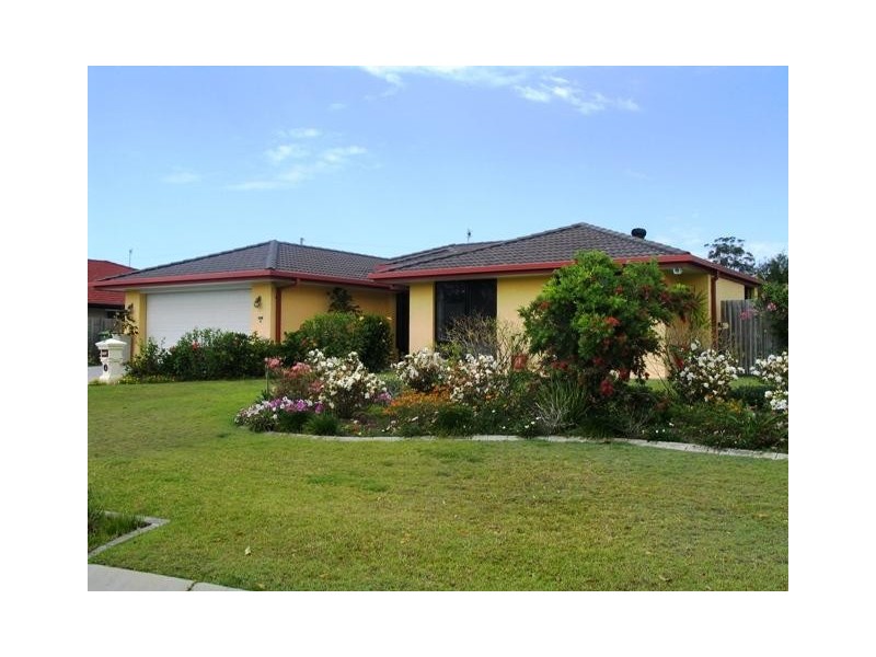 18 Oak Grove Wy, Sippy Downs QLD 4556