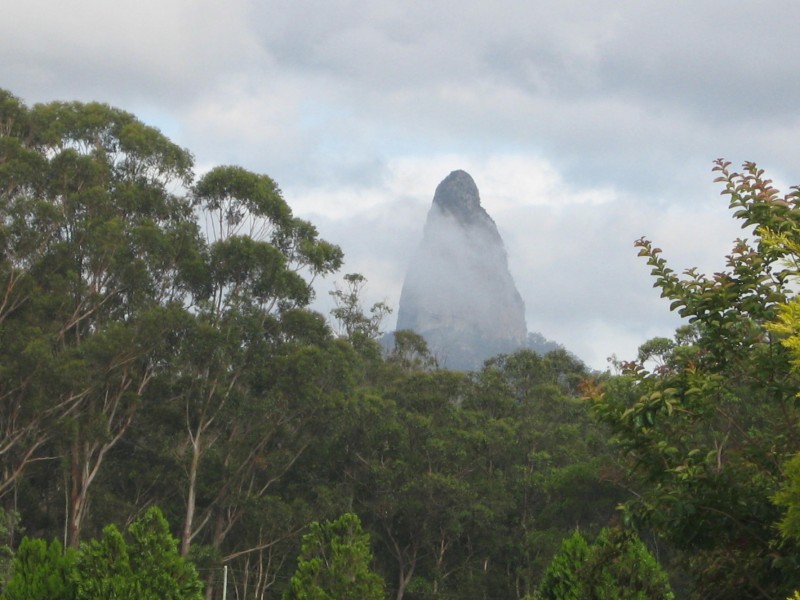 3 Hillside Rd, Glass House Mountains QLD 4518