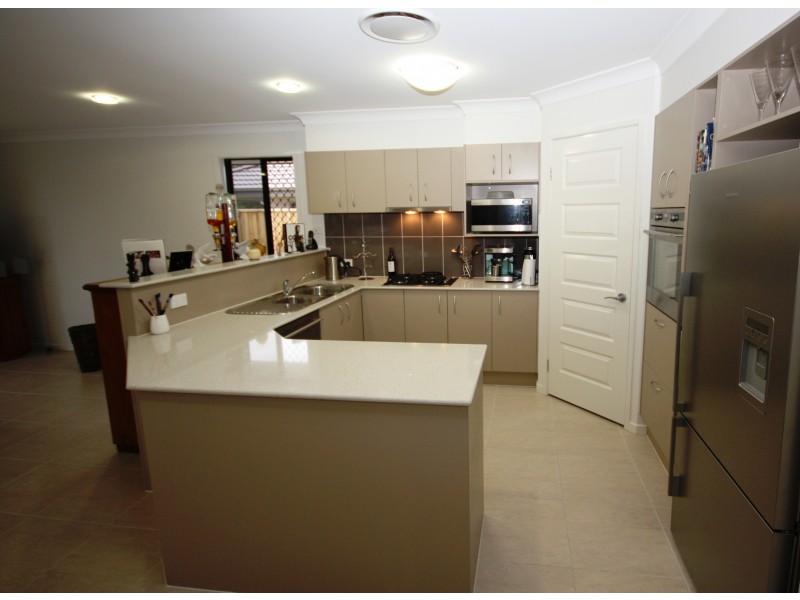 4  Cedarfield Cr, Sippy Downs QLD 4556