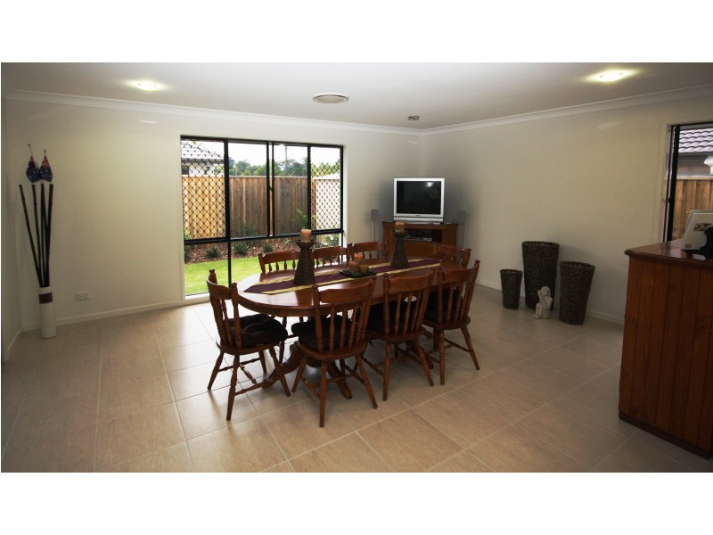 4  Cedarfield Cr, Sippy Downs QLD 4556