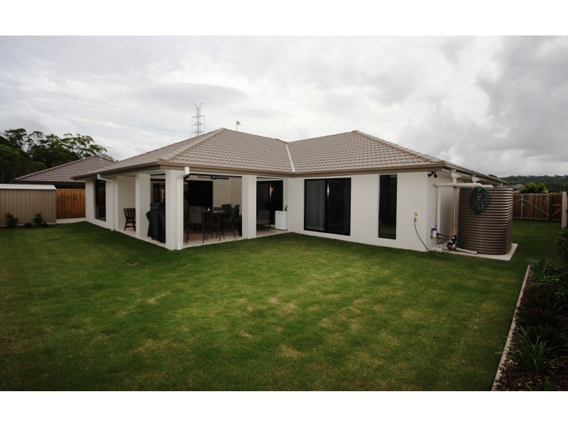 4  Cedarfield Cr, Sippy Downs QLD 4556
