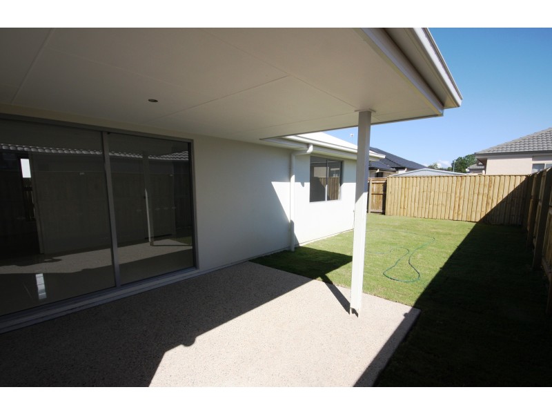 14 Cedarfield Cr, Sippy Downs QLD 4556