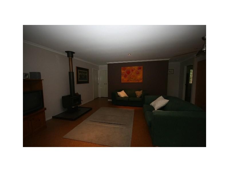 1 Gumleaf Cl, Doonan QLD 4562