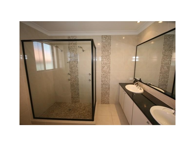 8 FAIRWAY PDE, Peregian Springs QLD 4573