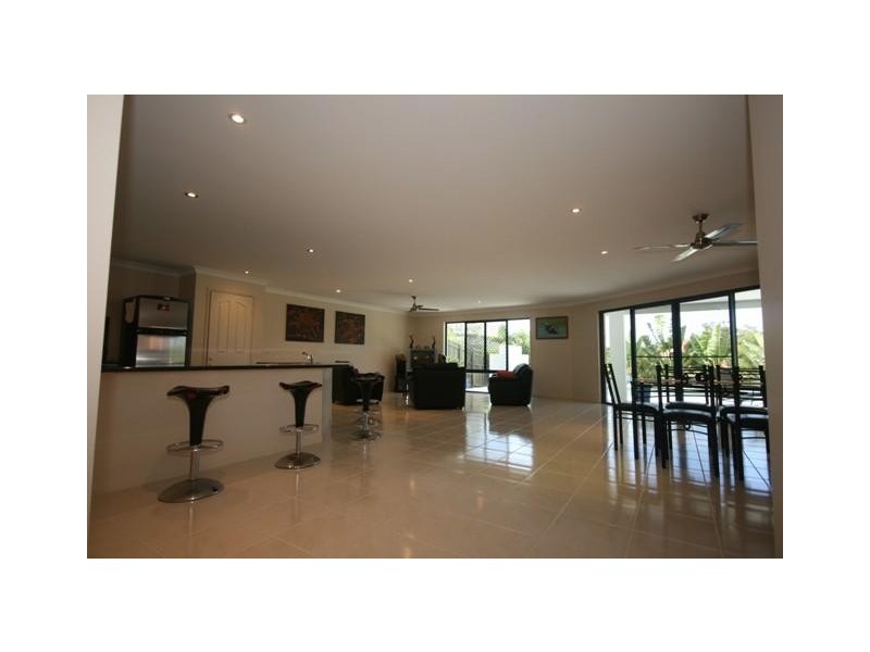 8 FAIRWAY PDE, Peregian Springs QLD 4573