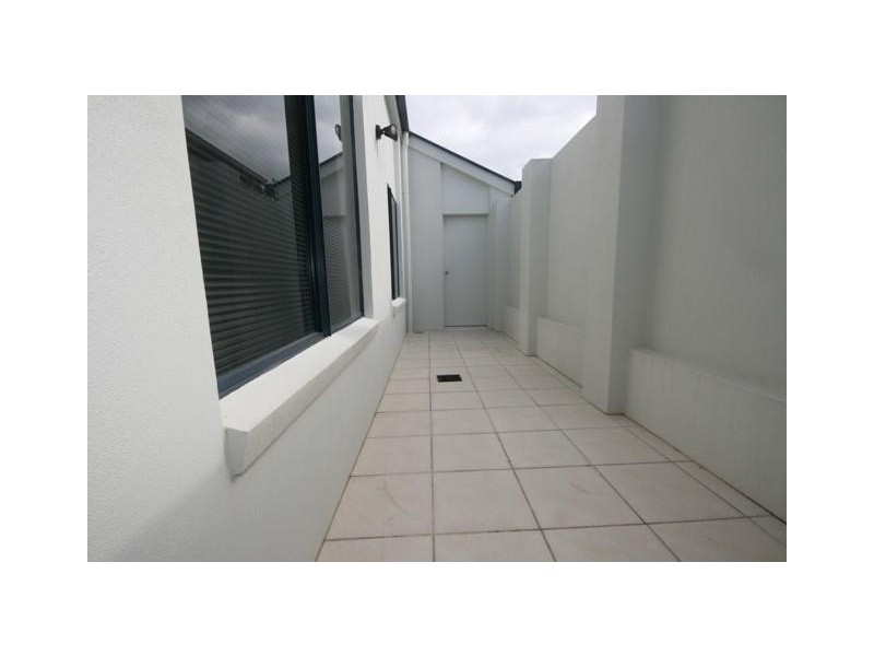 8 FAIRWAY PDE, Peregian Springs QLD 4573