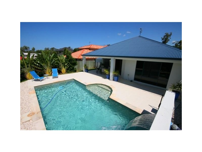 8 FAIRWAY PDE, Peregian Springs QLD 4573