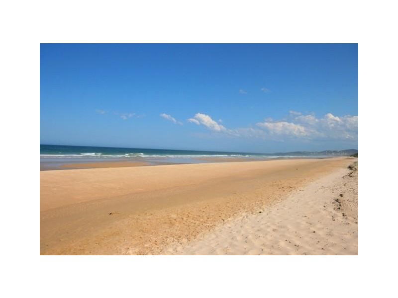 8 FAIRWAY PDE, Peregian Springs QLD 4573