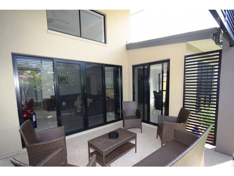 15/2 Lakehead Dr, Sippy Downs QLD 4556