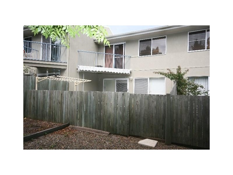 2/86-88 Yandina-Coolum Rd, Coolum Beach QLD 4573