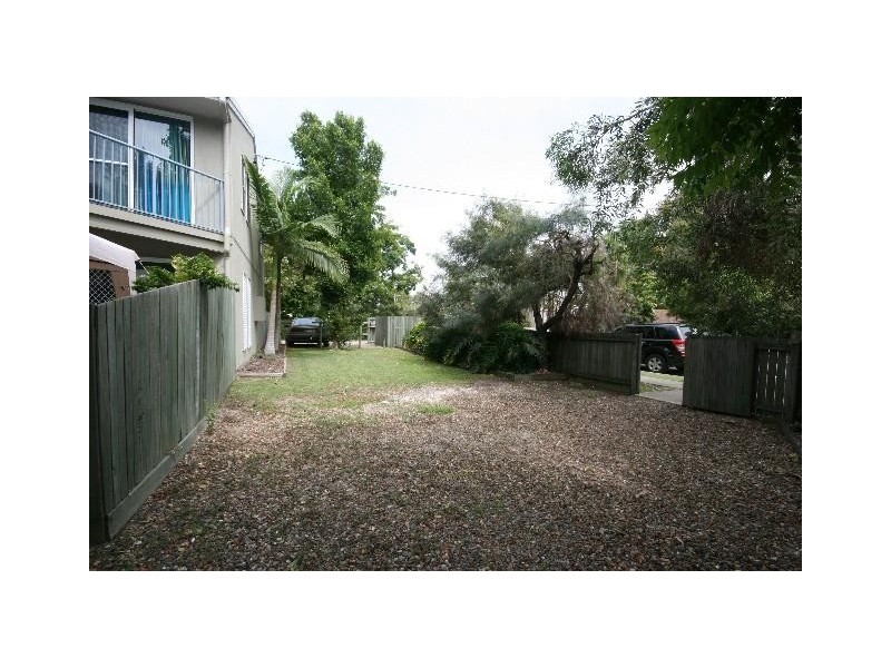 2/86-88 Yandina-Coolum Rd, Coolum Beach QLD 4573