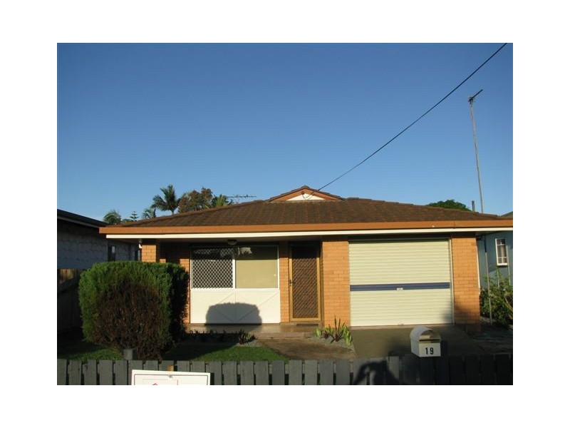 19 Hume Street, Golden Beach QLD 4551