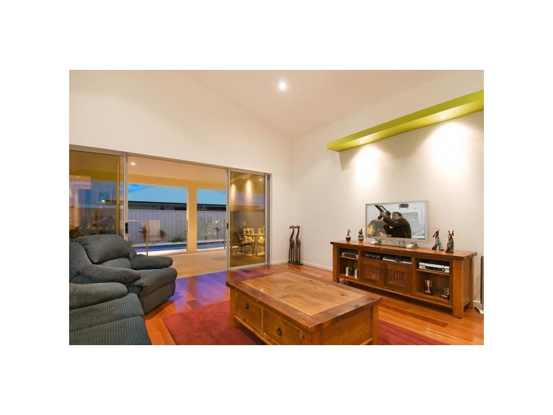 4 Flitcroft Place, Pelican Waters QLD 4551
