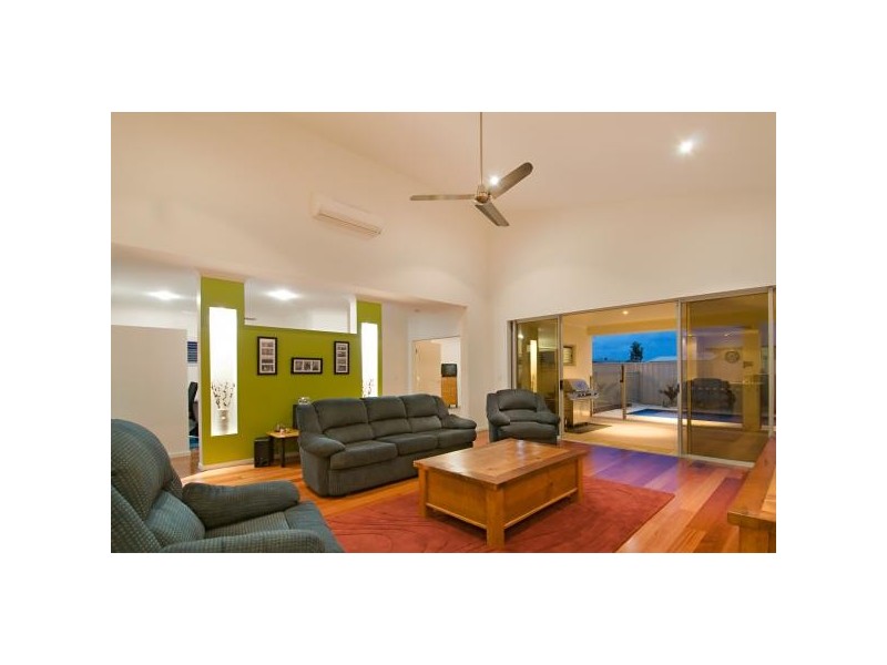 4 Flitcroft Place, Pelican Waters QLD 4551