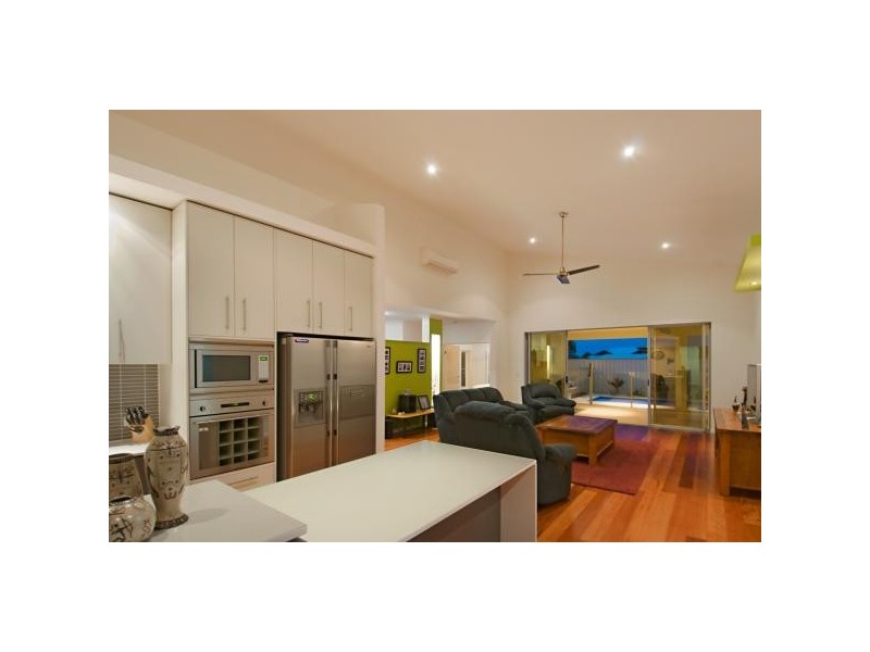 4 Flitcroft Place, Pelican Waters QLD 4551