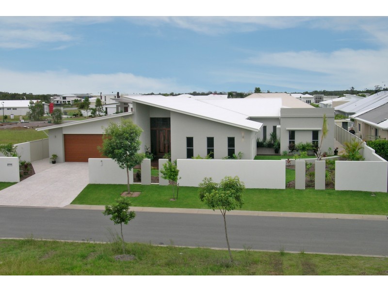 4 Flitcroft Place, Pelican Waters QLD 4551