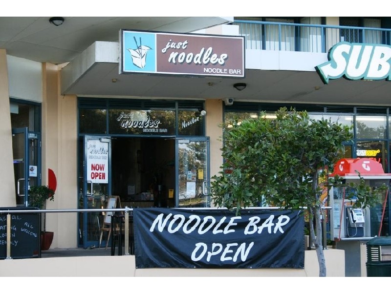 98-100 Alexandra Parade, Alexandra Headland QLD 4572