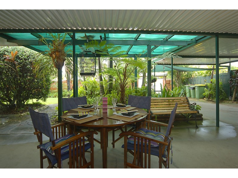 8 Girraween Street, Warana QLD 4575