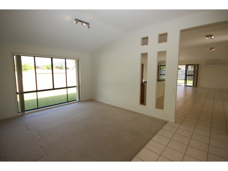 119 Albany St, Sippy Downs QLD 4556