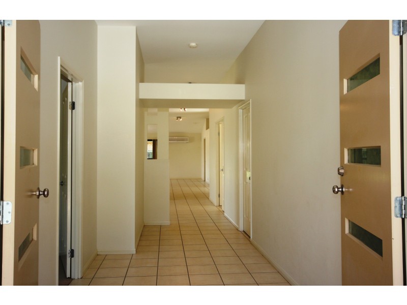 119 Albany St, Sippy Downs QLD 4556