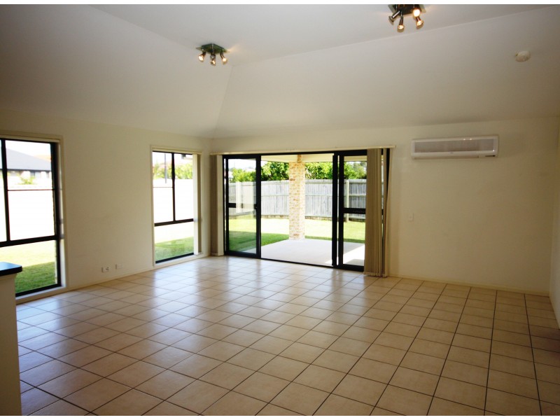 119 Albany St, Sippy Downs QLD 4556
