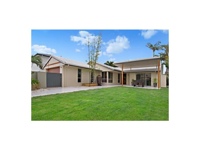 184 Oceanic Drive, Warana QLD 4575