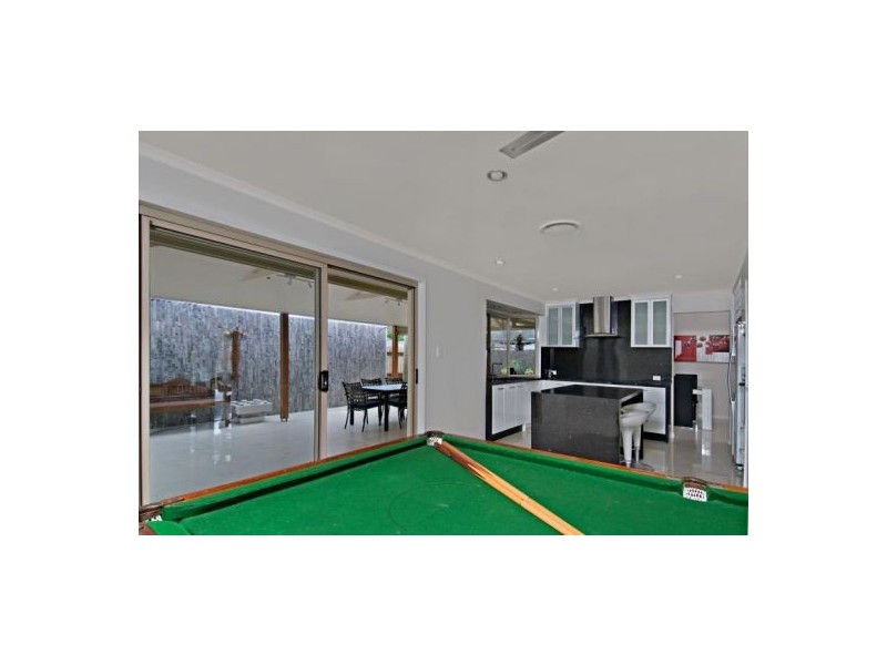 184 Oceanic Drive, Warana QLD 4575
