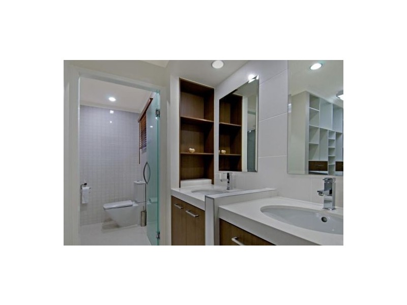 184 Oceanic Drive, Warana QLD 4575