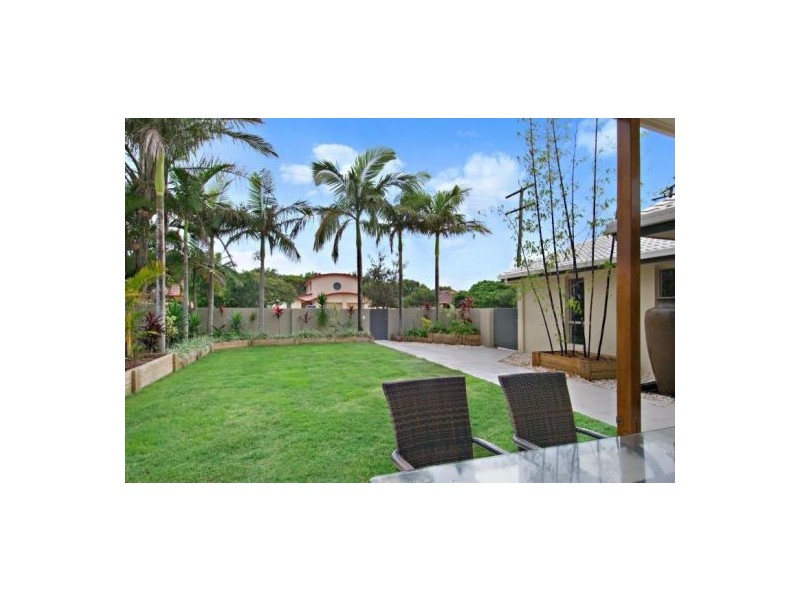 184 Oceanic Drive, Warana QLD 4575
