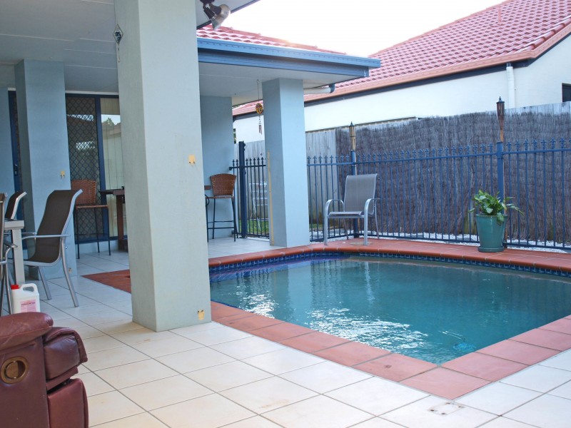 14 MALTA PLACE, Kawana Island QLD 4575