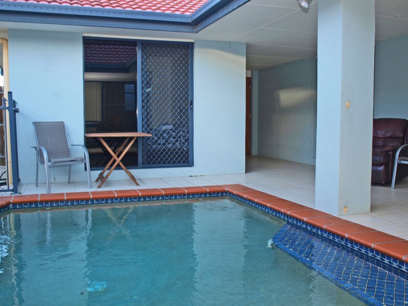 14 MALTA PLACE, Kawana Island QLD 4575