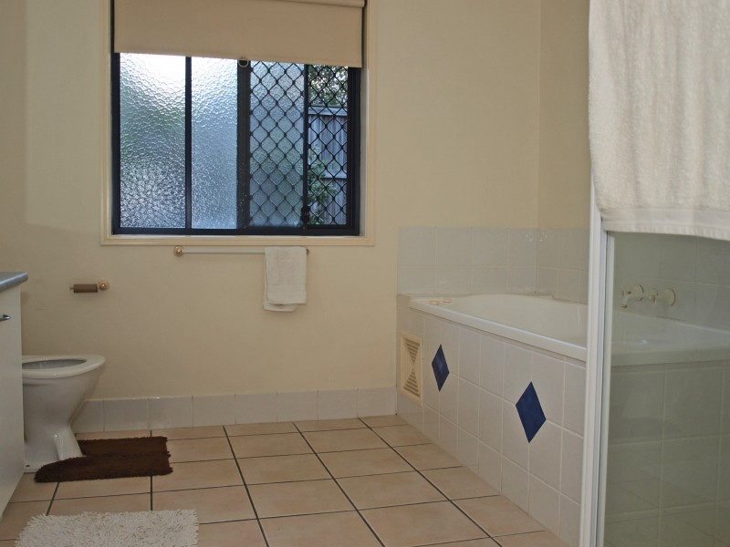 14 MALTA PLACE, Kawana Island QLD 4575