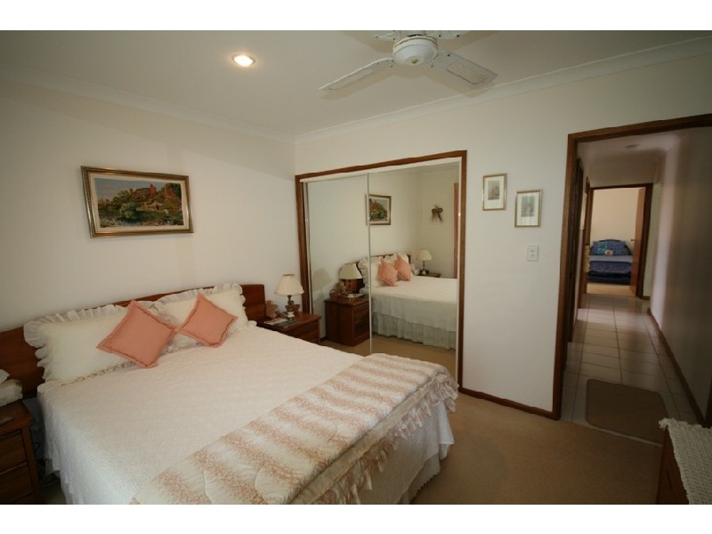 4 Glenwood Place, Twin Waters QLD 4564