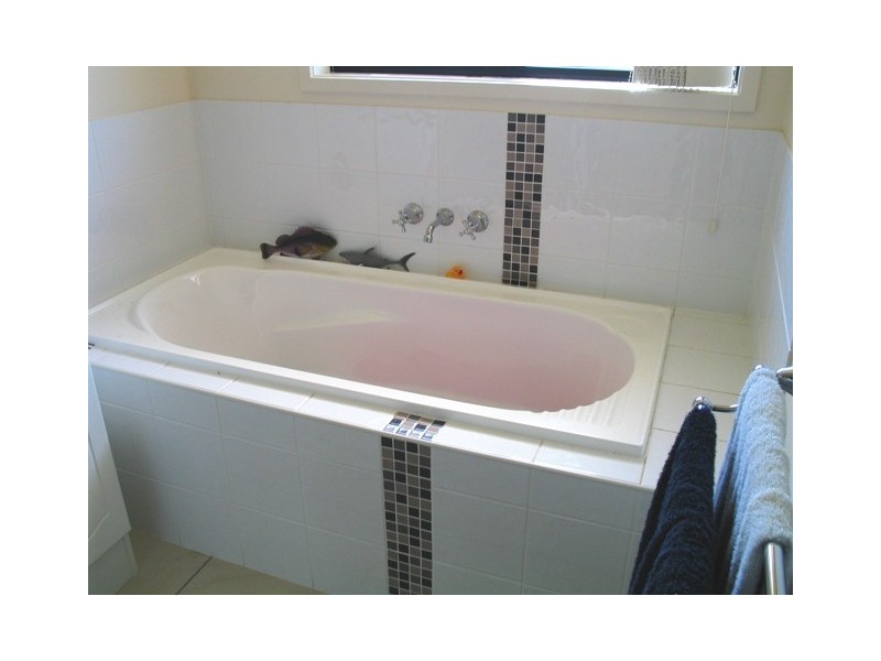 24 Huntley Pl, Caloundra QLD 4551