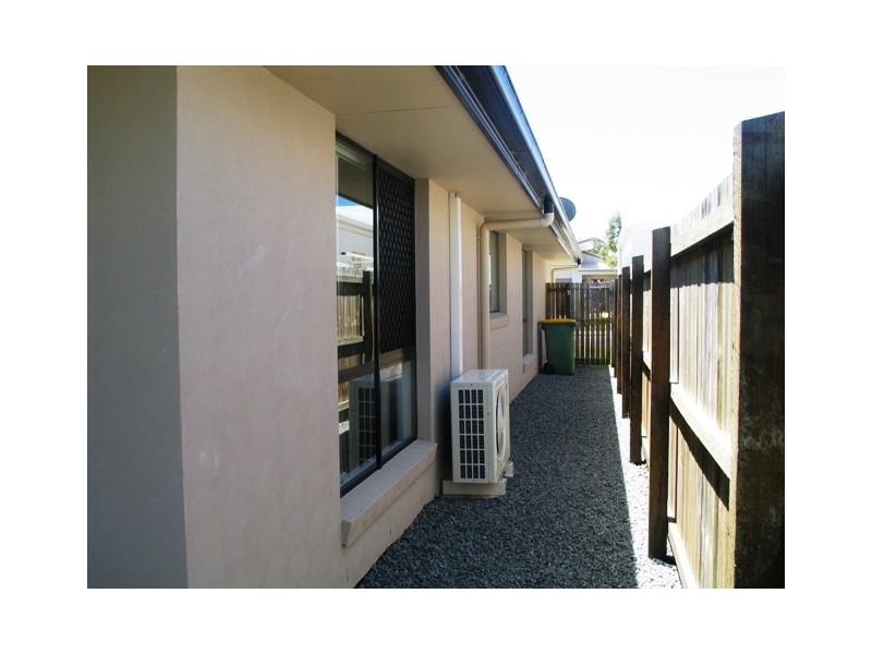 24 Huntley Pl, Caloundra QLD 4551