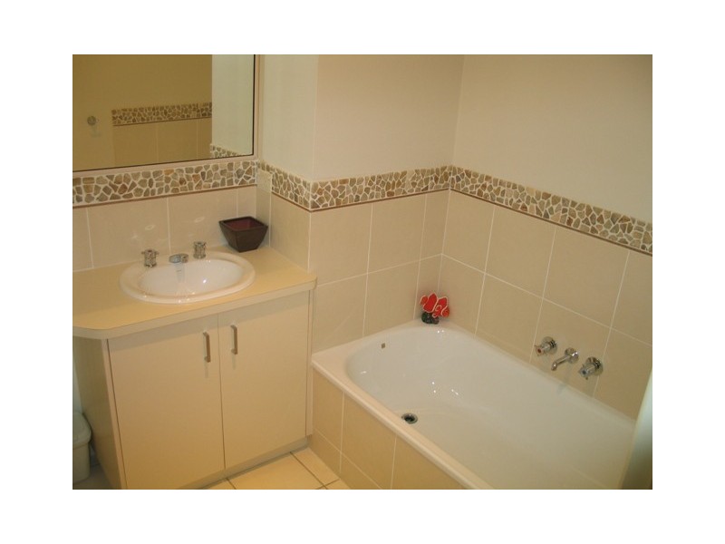 2 Boston Ct, Sippy Downs QLD 4556