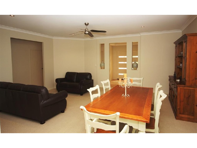 7 Yellow Cedar Place, Palmwoods QLD 4555