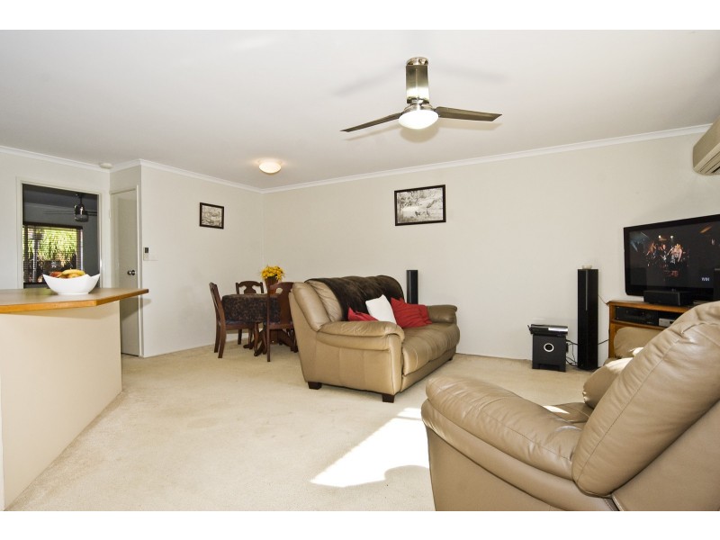 Unit 9, 38 Milbong Street, Battery Hill QLD 4551