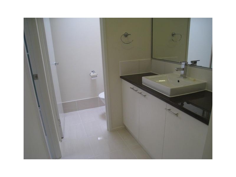 3/80 BROADWATER AV, Maroochydore QLD 4558