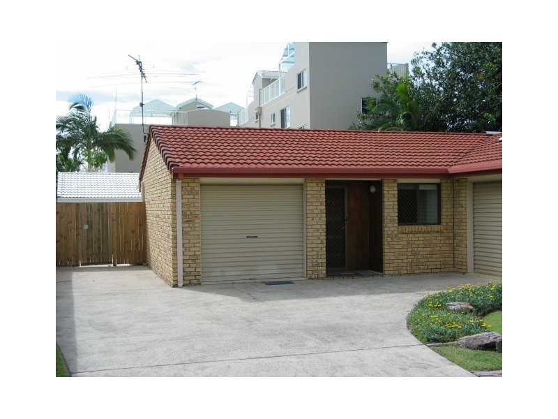 3/80 BROADWATER AV, Maroochydore QLD 4558